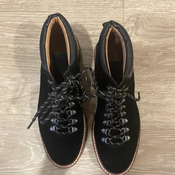 The Citywalk - Lugsole Hiker Boot in Leather - Picture 3 of 7